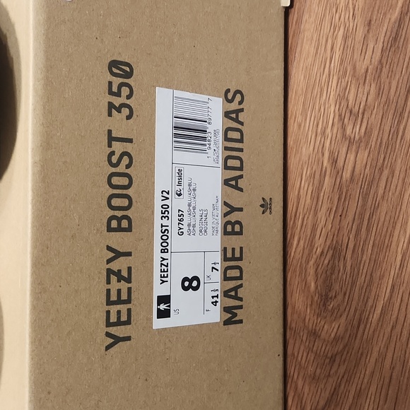 SOLD!!! Yeezy 350 V2 "Ash Blue"! ๐๐๐ - Picture 5 of 13